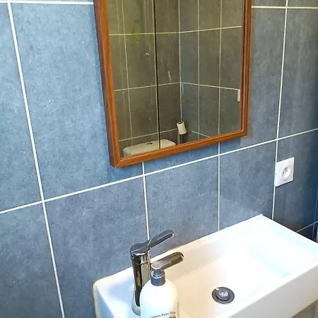 Appartement A Versailles, 2 A 4 Pers, Avec Parking